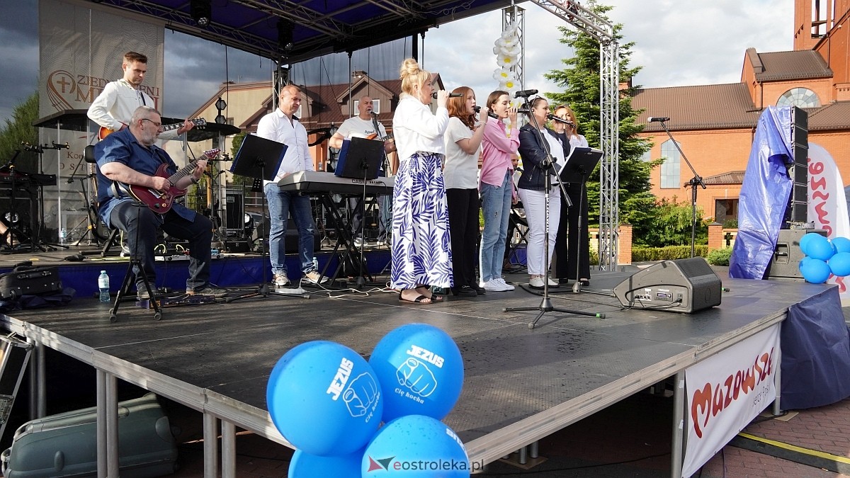 Koncert Uwielbienia - zespół Exodus 15 i Festiwal Piosenki Religijnej [19.06.2025] - zdjęcie #347 - eOstroleka.pl