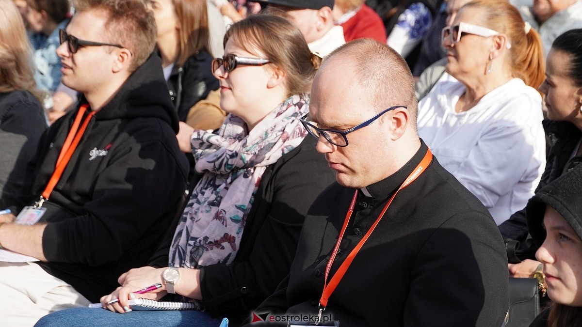 Koncert Uwielbienia - zespół Exodus 15 i Festiwal Piosenki Religijnej [19.06.2025] - zdjęcie #334 - eOstroleka.pl