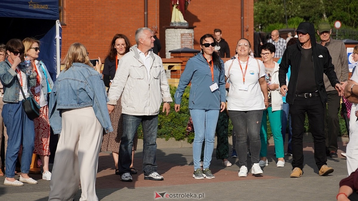 Koncert Uwielbienia - zespół Exodus 15 i Festiwal Piosenki Religijnej [19.06.2025] - zdjęcie #324 - eOstroleka.pl