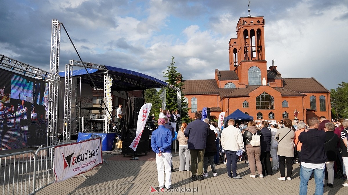 Koncert Uwielbienia - zespół Exodus 15 i Festiwal Piosenki Religijnej [19.06.2025] - zdjęcie #318 - eOstroleka.pl