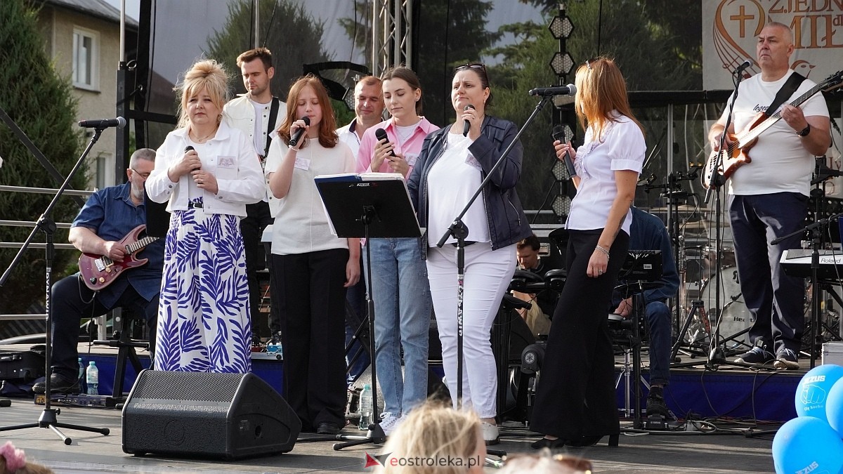 Koncert Uwielbienia - zespół Exodus 15 i Festiwal Piosenki Religijnej [19.06.2025] - zdjęcie #333 - eOstroleka.pl
