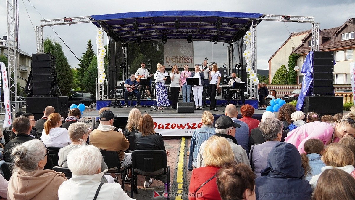 Koncert Uwielbienia - zespół Exodus 15 i Festiwal Piosenki Religijnej [19.06.2025] - zdjęcie #327 - eOstroleka.pl