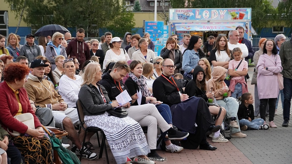 Koncert Uwielbienia - zespół Exodus 15 i Festiwal Piosenki Religijnej [19.06.2025] - zdjęcie #312 - eOstroleka.pl