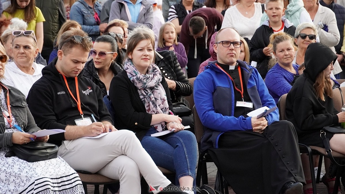 Koncert Uwielbienia - zespół Exodus 15 i Festiwal Piosenki Religijnej [19.06.2025] - zdjęcie #303 - eOstroleka.pl
