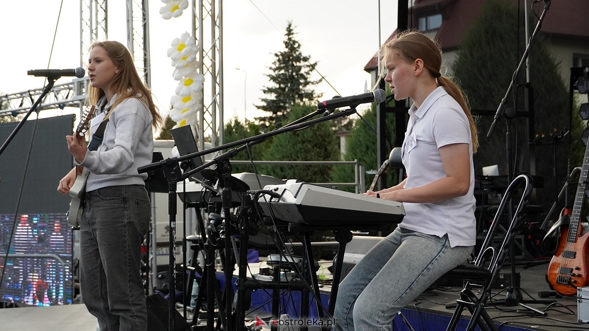 Koncert Uwielbienia - zespół Exodus 15 i Festiwal Piosenki Religijnej [19.06.2025] - zdjęcie #256 - eOstroleka.pl