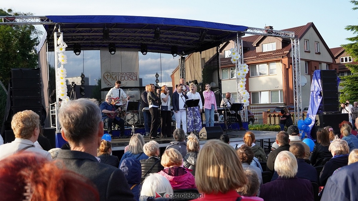 Koncert Uwielbienia - zespół Exodus 15 i Festiwal Piosenki Religijnej [19.06.2025] - zdjęcie #252 - eOstroleka.pl