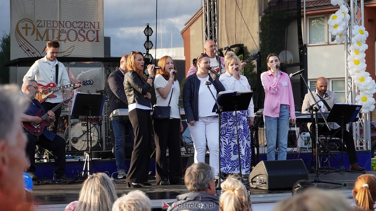 Koncert Uwielbienia - zespół Exodus 15 i Festiwal Piosenki Religijnej [19.06.2025] - zdjęcie #251 - eOstroleka.pl