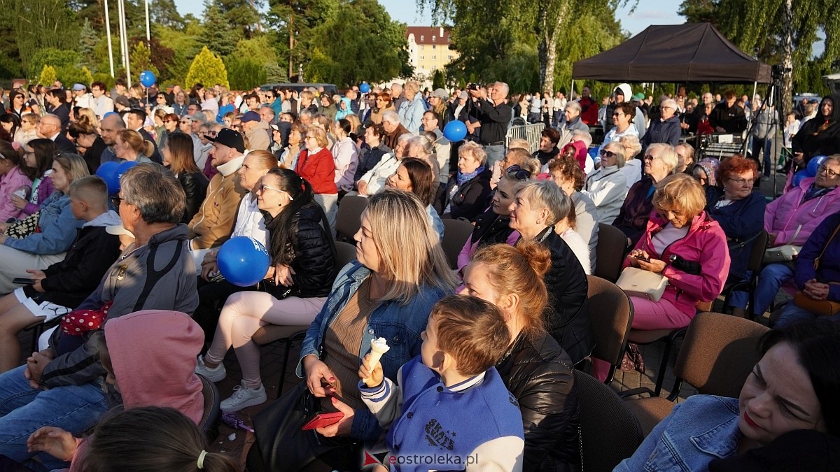 Koncert Uwielbienia - zespół Exodus 15 i Festiwal Piosenki Religijnej [19.06.2025] - zdjęcie #246 - eOstroleka.pl