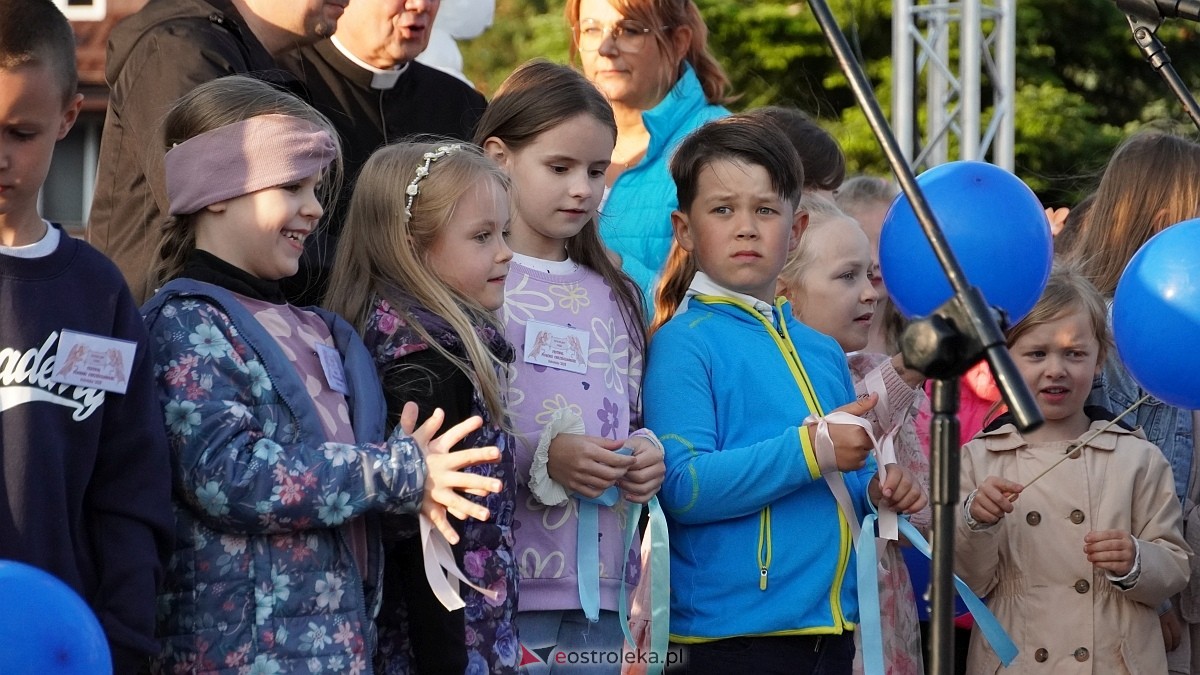 Koncert Uwielbienia - zespół Exodus 15 i Festiwal Piosenki Religijnej [19.06.2025] - zdjęcie #237 - eOstroleka.pl