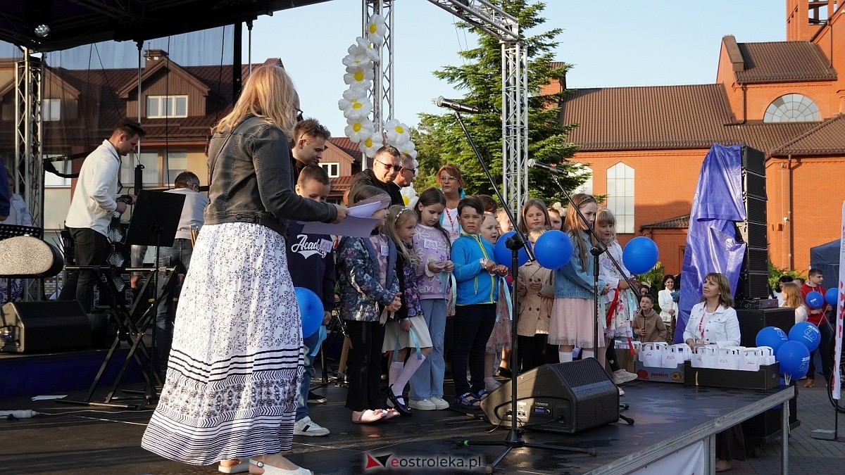 Koncert Uwielbienia - zespół Exodus 15 i Festiwal Piosenki Religijnej [19.06.2025] - zdjęcie #236 - eOstroleka.pl