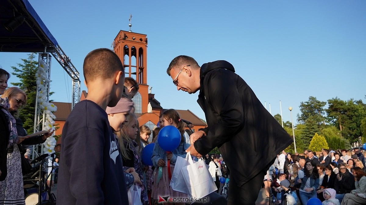 Koncert Uwielbienia - zespół Exodus 15 i Festiwal Piosenki Religijnej [19.06.2025] - zdjęcie #225 - eOstroleka.pl