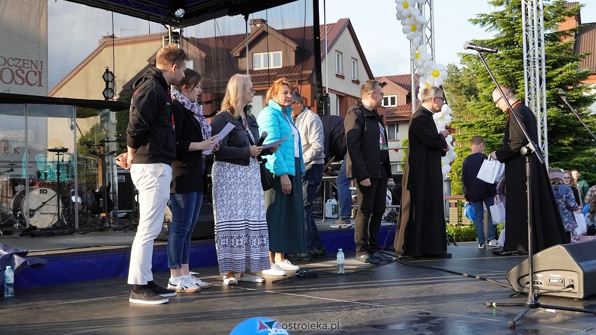 Koncert Uwielbienia - zespół Exodus 15 i Festiwal Piosenki Religijnej [19.06.2025] - zdjęcie #197 - eOstroleka.pl