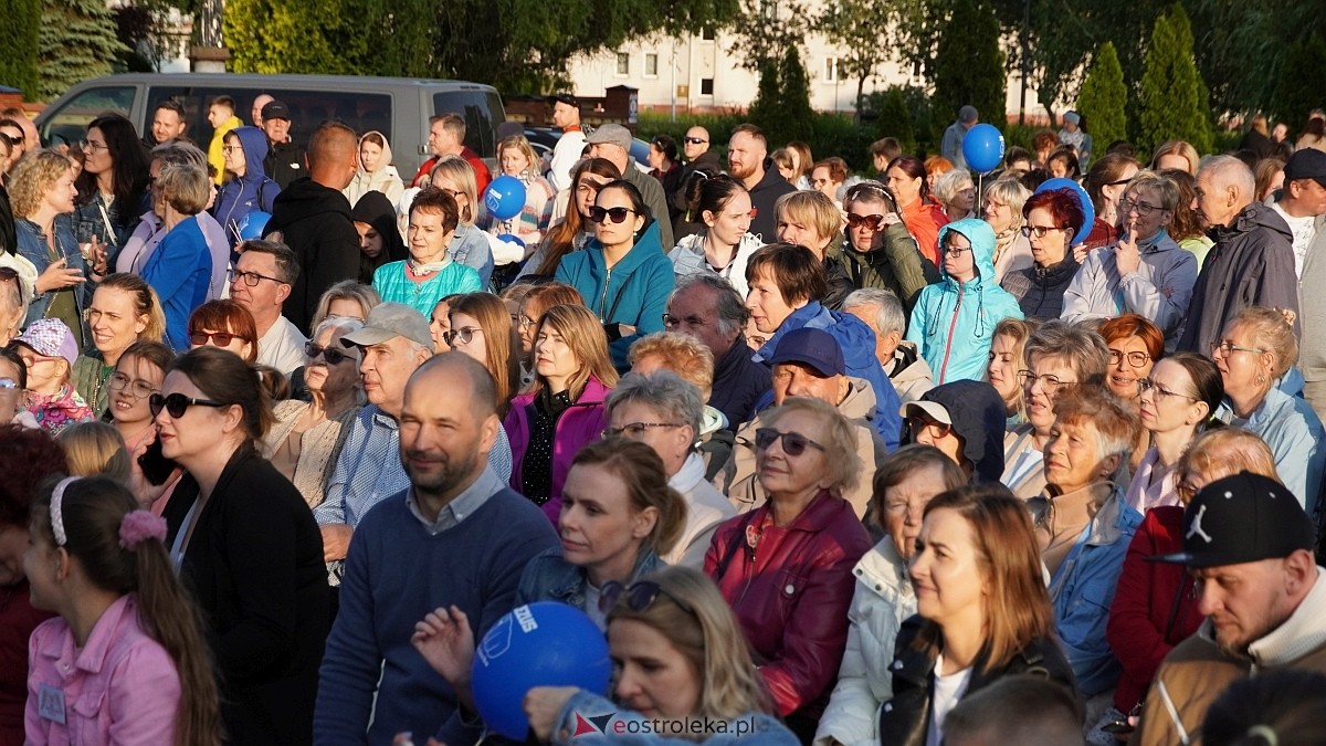 Koncert Uwielbienia - zespół Exodus 15 i Festiwal Piosenki Religijnej [19.06.2025] - zdjęcie #218 - eOstroleka.pl