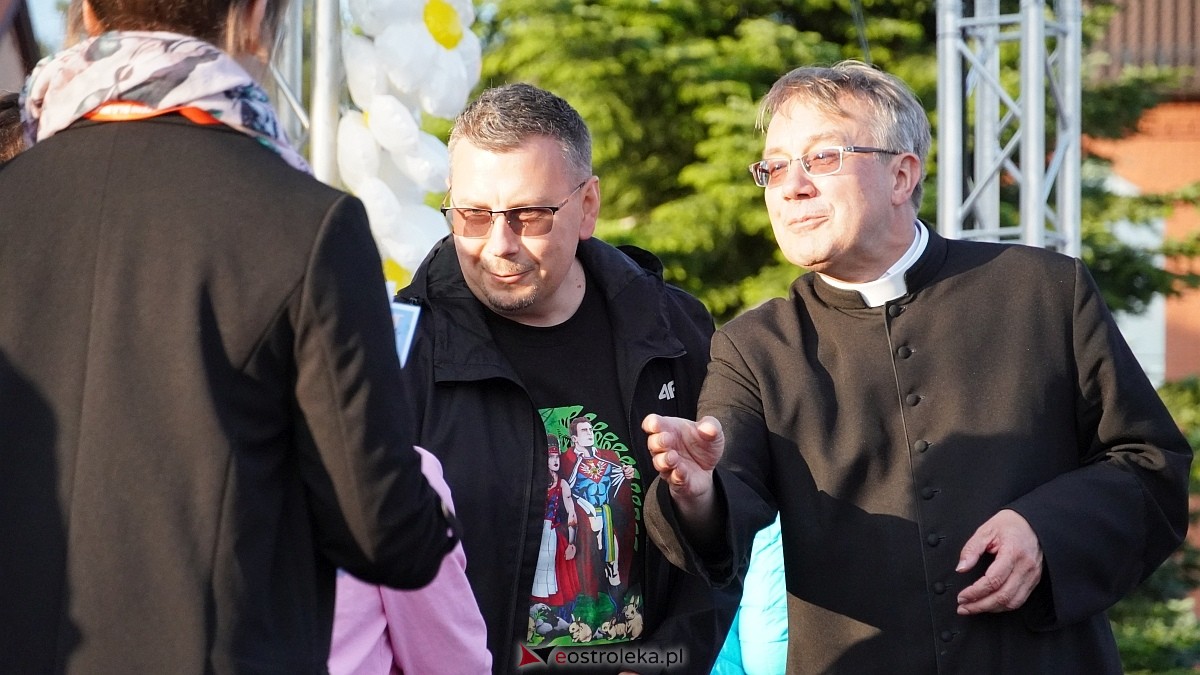 Koncert Uwielbienia - zespół Exodus 15 i Festiwal Piosenki Religijnej [19.06.2025] - zdjęcie #200 - eOstroleka.pl