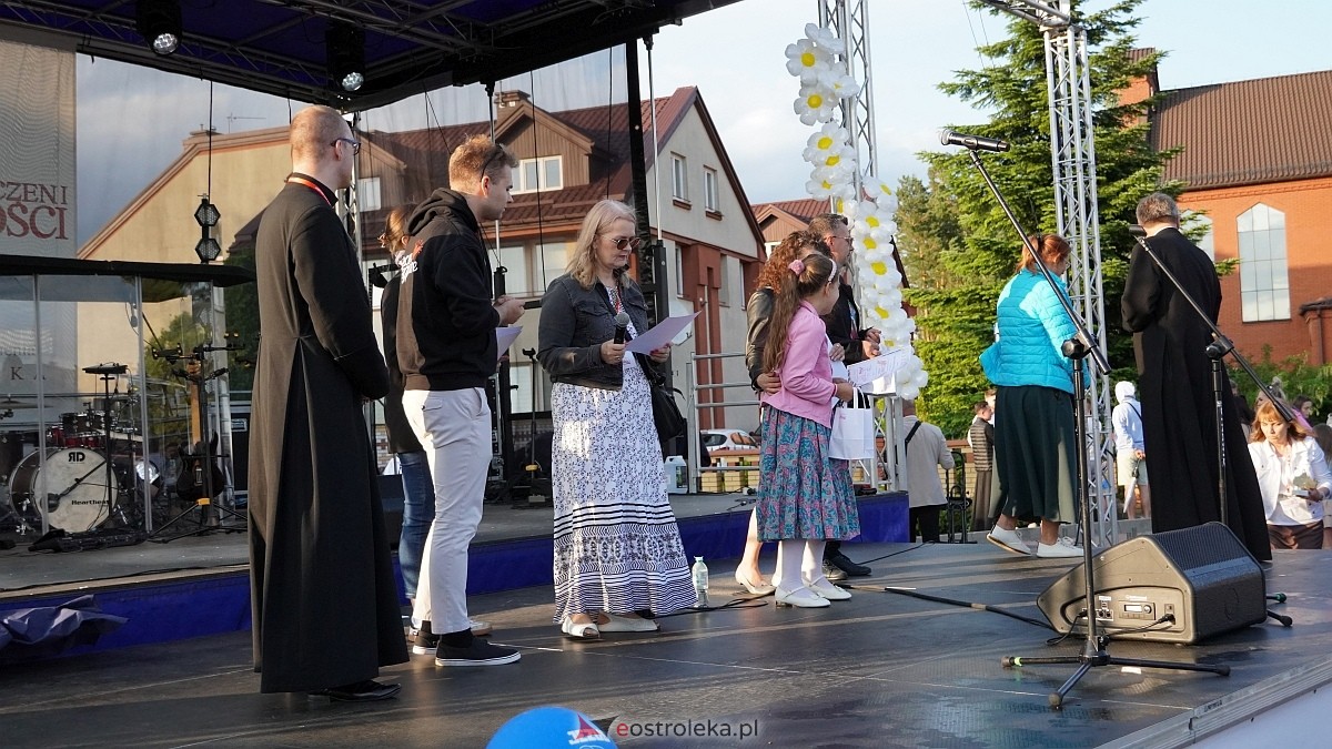 Koncert Uwielbienia - zespół Exodus 15 i Festiwal Piosenki Religijnej [19.06.2025] - zdjęcie #196 - eOstroleka.pl