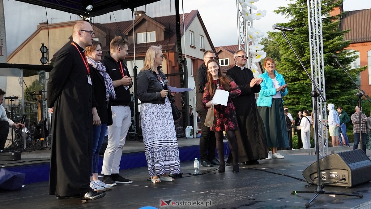 Koncert Uwielbienia - zespół Exodus 15 i Festiwal Piosenki Religijnej [19.06.2025] - zdjęcie #178 - eOstroleka.pl