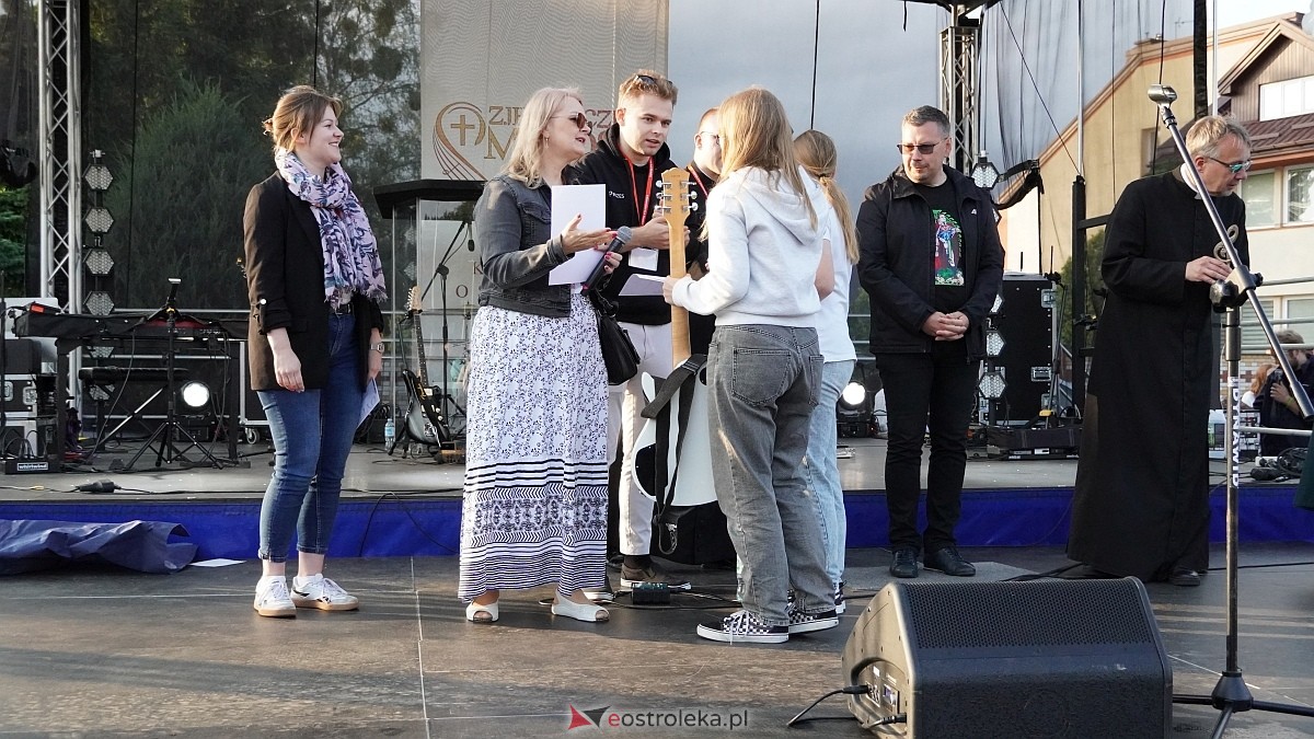 Koncert Uwielbienia - zespół Exodus 15 i Festiwal Piosenki Religijnej [19.06.2025] - zdjęcie #176 - eOstroleka.pl