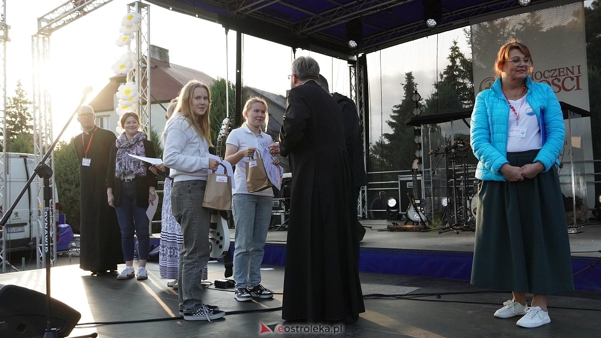 Koncert Uwielbienia - zespół Exodus 15 i Festiwal Piosenki Religijnej [19.06.2025] - zdjęcie #173 - eOstroleka.pl