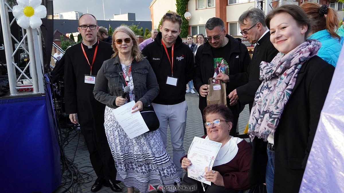 Koncert Uwielbienia - zespół Exodus 15 i Festiwal Piosenki Religijnej [19.06.2025] - zdjęcie #169 - eOstroleka.pl