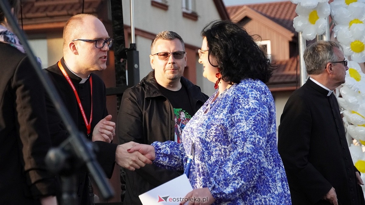 Koncert Uwielbienia - zespół Exodus 15 i Festiwal Piosenki Religijnej [19.06.2025] - zdjęcie #165 - eOstroleka.pl