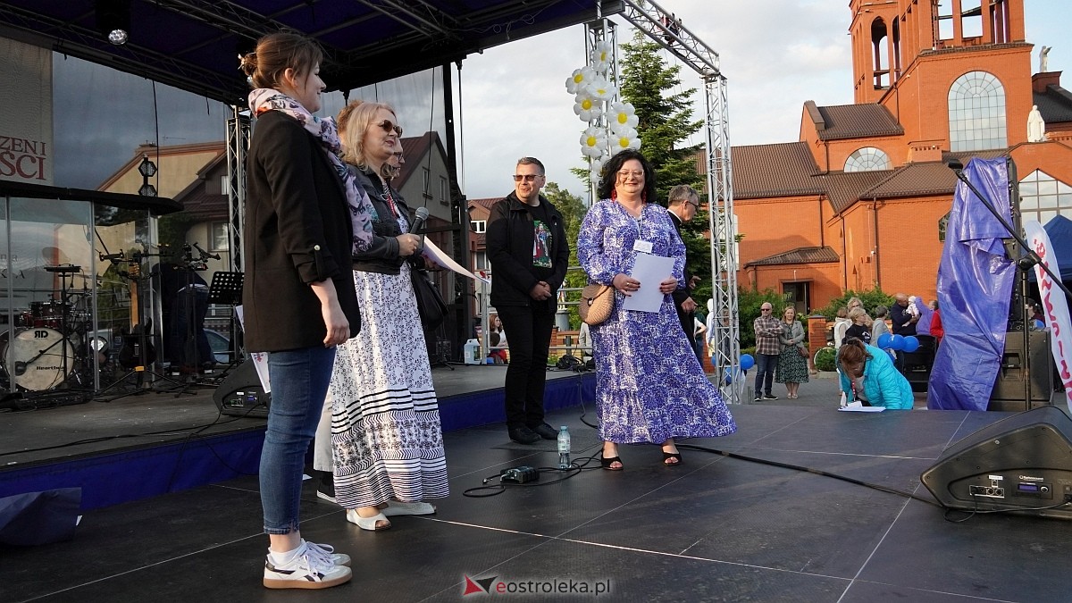 Koncert Uwielbienia - zespół Exodus 15 i Festiwal Piosenki Religijnej [19.06.2025] - zdjęcie #159 - eOstroleka.pl