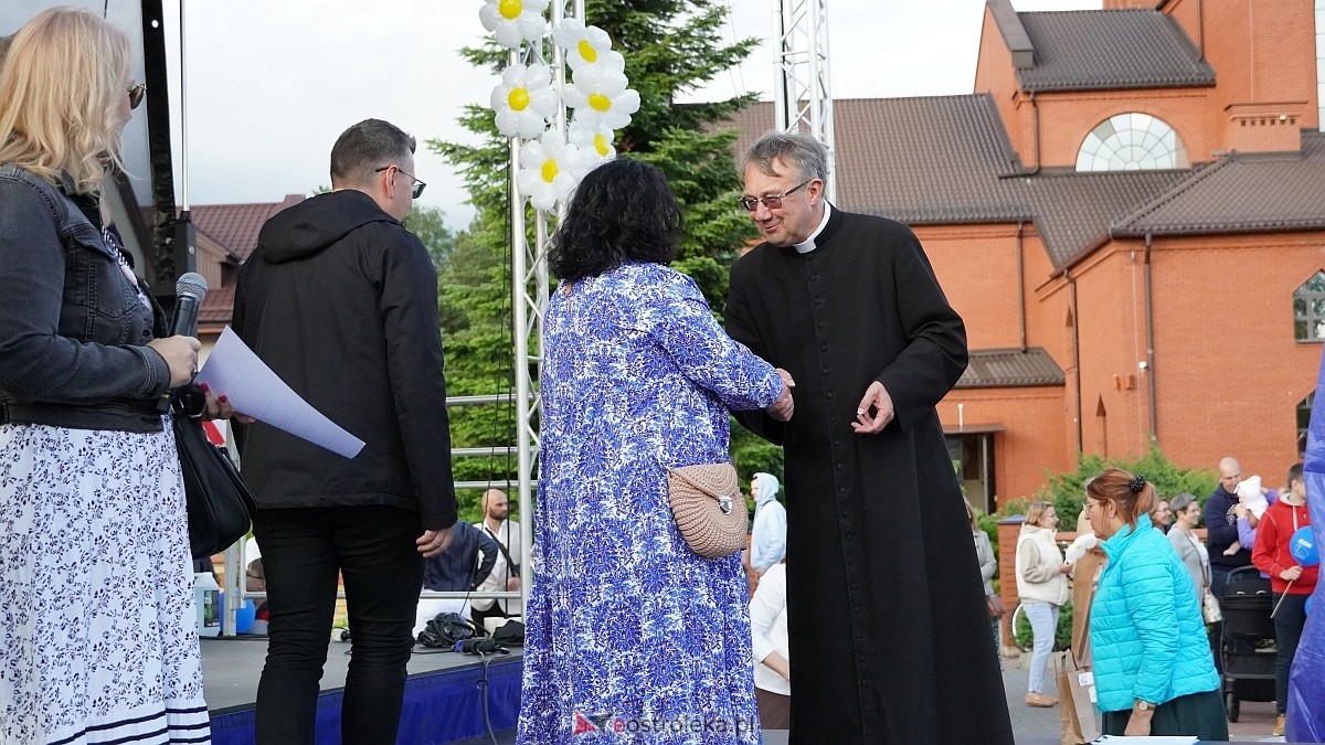 Koncert Uwielbienia - zespół Exodus 15 i Festiwal Piosenki Religijnej [19.06.2025] - zdjęcie #153 - eOstroleka.pl