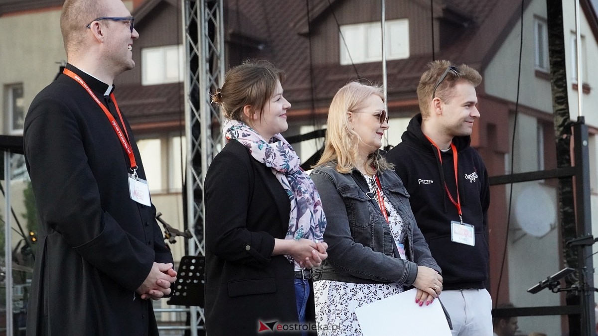 Koncert Uwielbienia - zespół Exodus 15 i Festiwal Piosenki Religijnej [19.06.2025] - zdjęcie #156 - eOstroleka.pl