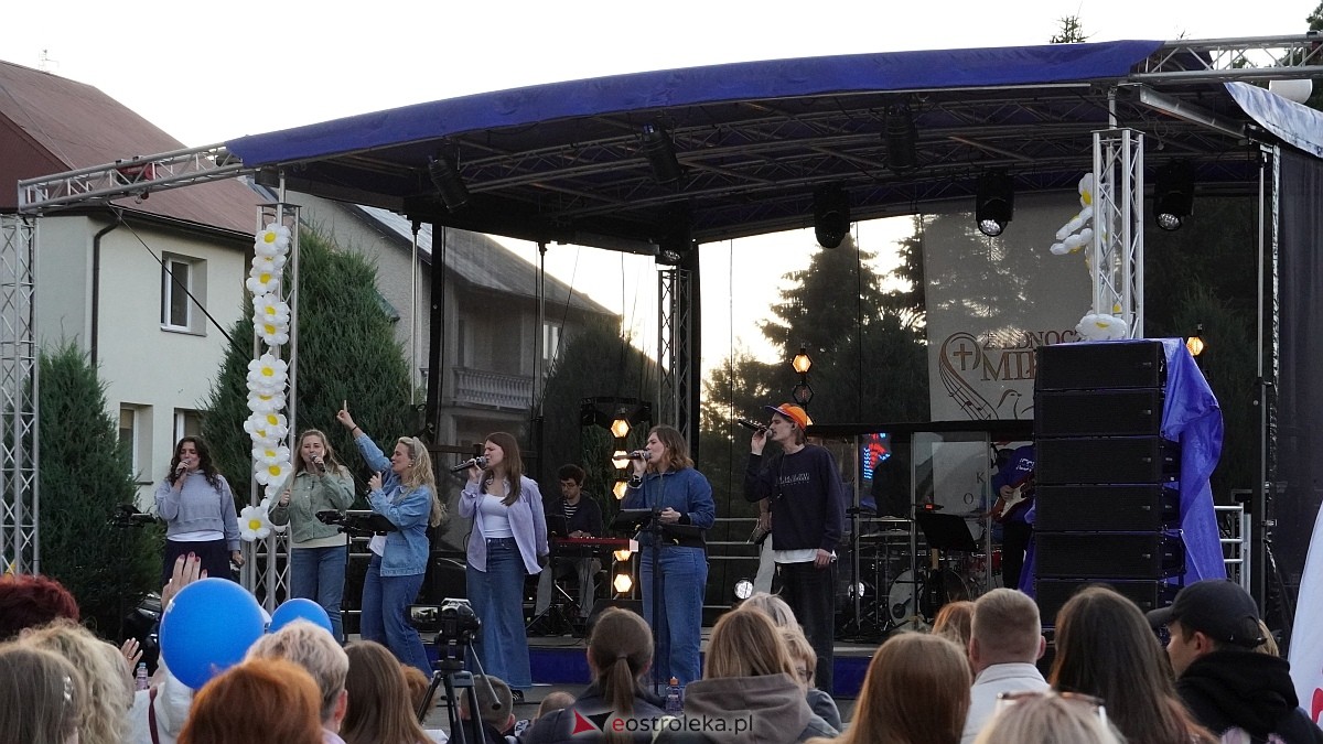 Koncert Uwielbienia - zespół Exodus 15 i Festiwal Piosenki Religijnej [19.06.2025] - zdjęcie #109 - eOstroleka.pl