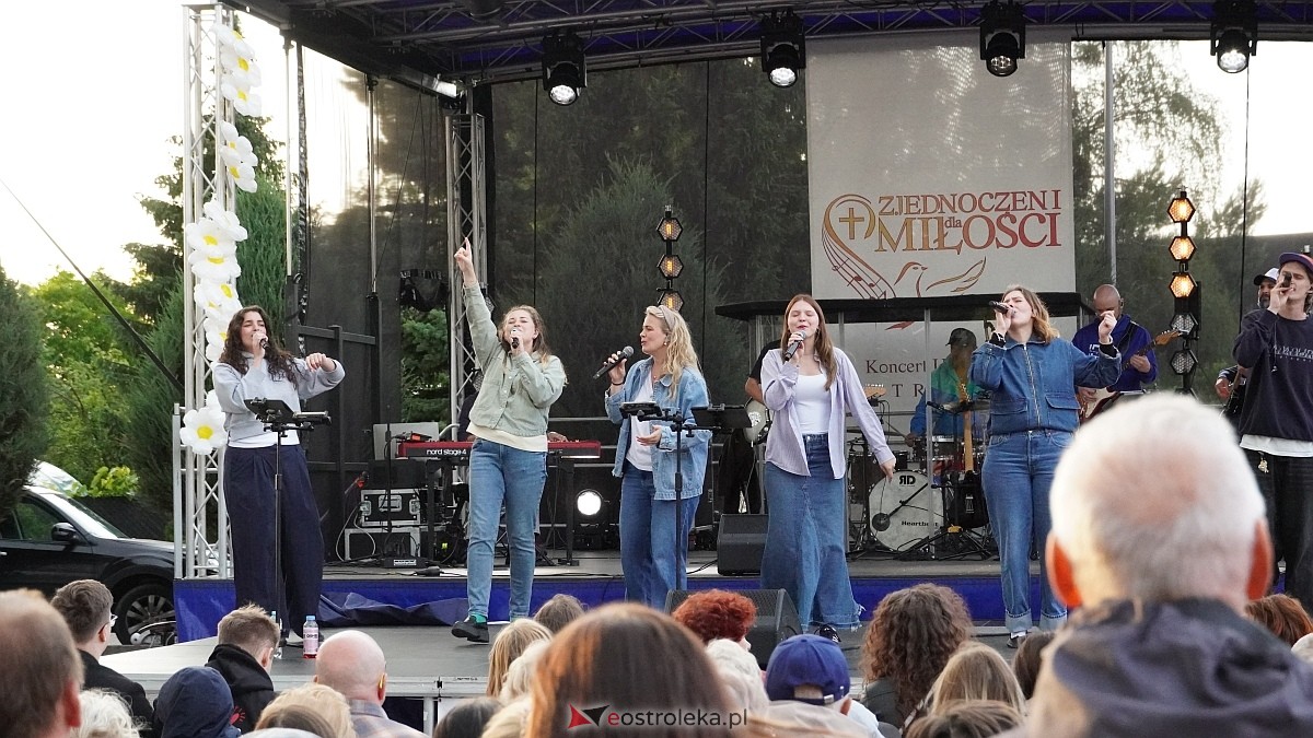 Koncert Uwielbienia - zespół Exodus 15 i Festiwal Piosenki Religijnej [19.06.2025] - zdjęcie #106 - eOstroleka.pl