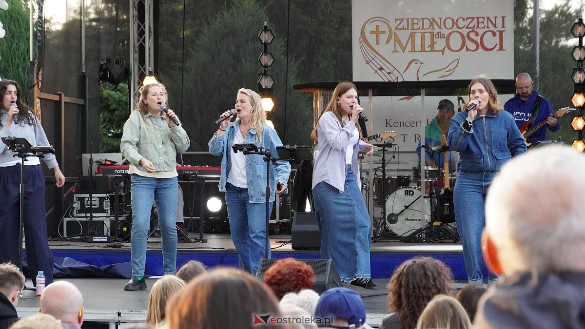 Koncert Uwielbienia - zespół Exodus 15 i Festiwal Piosenki Religijnej [19.06.2025] - zdjęcie #105 - eOstroleka.pl