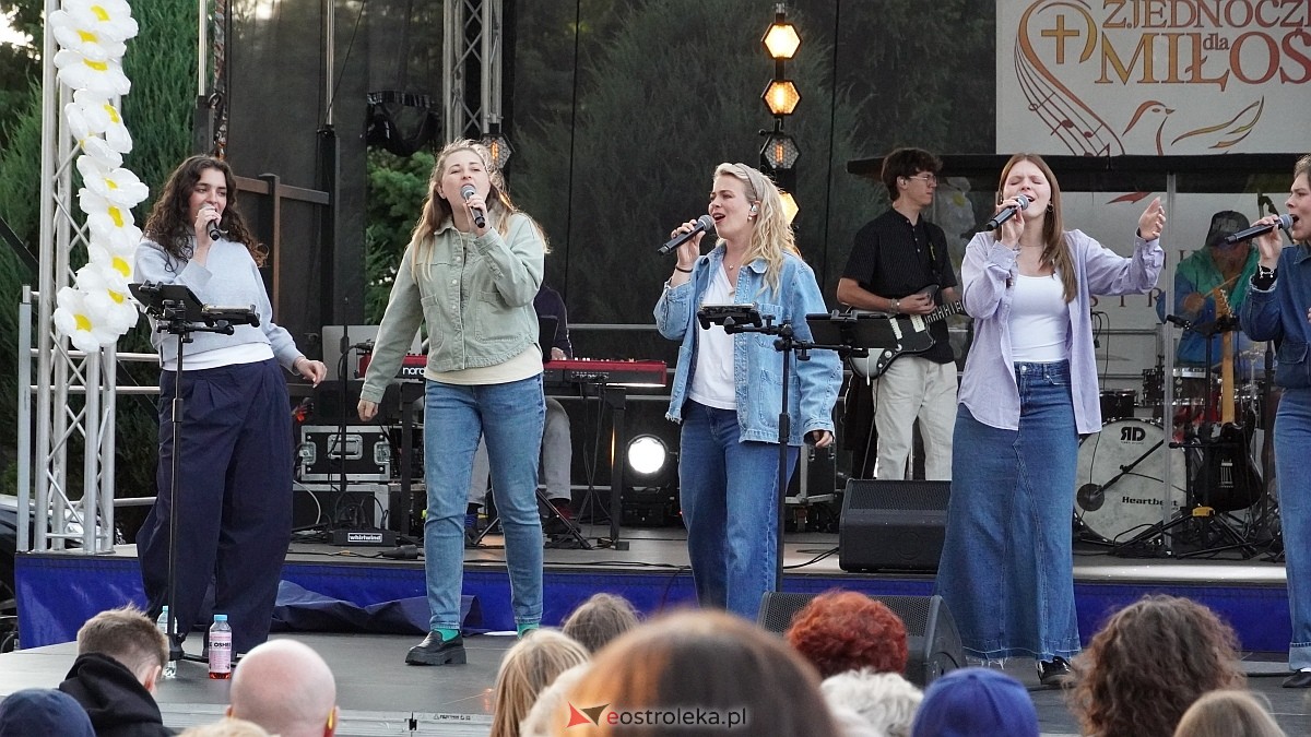 Koncert Uwielbienia - zespół Exodus 15 i Festiwal Piosenki Religijnej [19.06.2025] - zdjęcie #104 - eOstroleka.pl