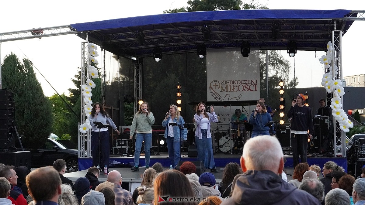 Koncert Uwielbienia - zespół Exodus 15 i Festiwal Piosenki Religijnej [19.06.2025] - zdjęcie #103 - eOstroleka.pl