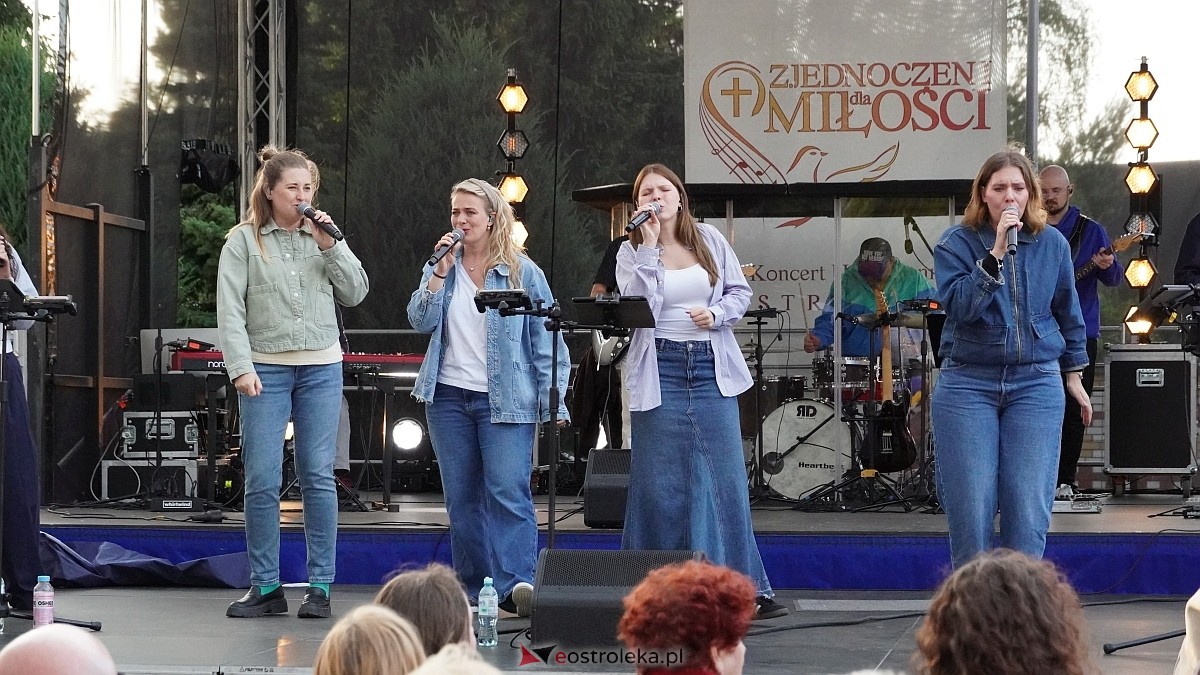 Koncert Uwielbienia - zespół Exodus 15 i Festiwal Piosenki Religijnej [19.06.2025] - zdjęcie #101 - eOstroleka.pl