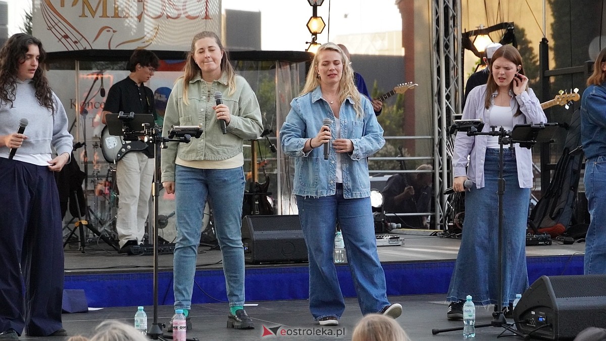 Koncert Uwielbienia - zespół Exodus 15 i Festiwal Piosenki Religijnej [19.06.2025] - zdjęcie #98 - eOstroleka.pl