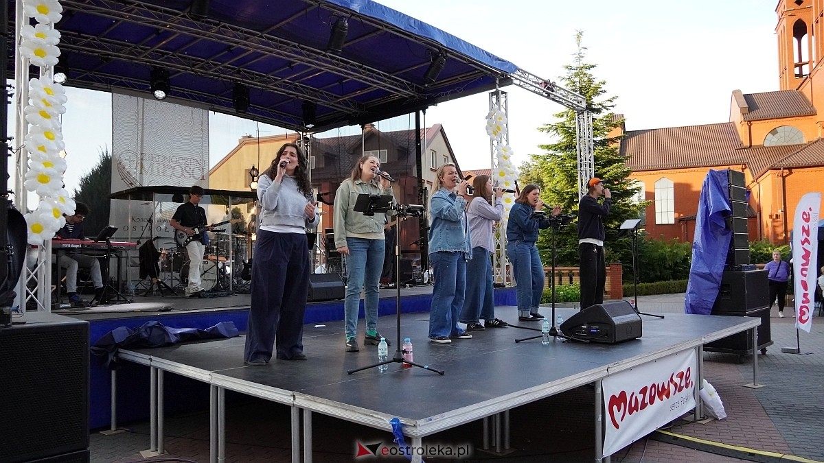 Koncert Uwielbienia - zespół Exodus 15 i Festiwal Piosenki Religijnej [19.06.2025] - zdjęcie #91 - eOstroleka.pl