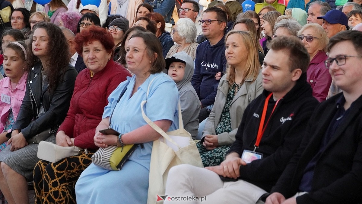 Koncert Uwielbienia - zespół Exodus 15 i Festiwal Piosenki Religijnej [19.06.2025] - zdjęcie #84 - eOstroleka.pl