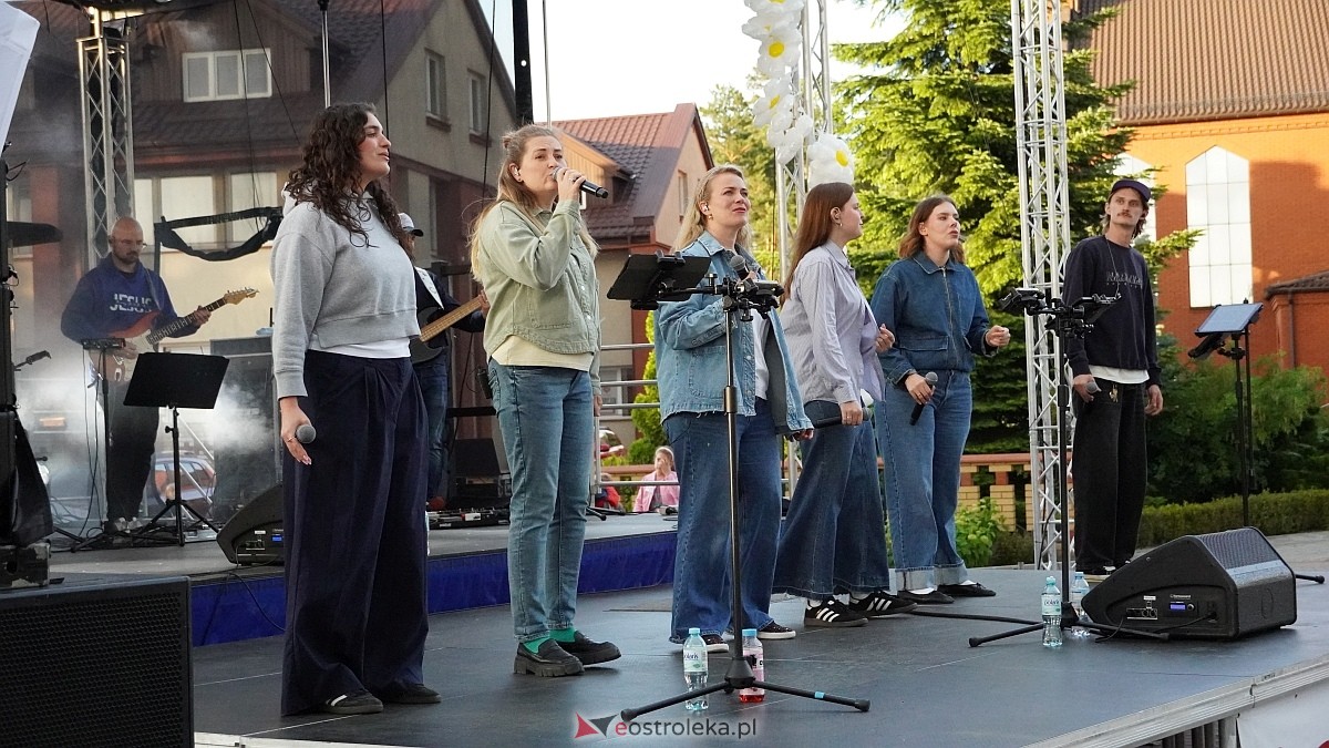 Koncert Uwielbienia - zespół Exodus 15 i Festiwal Piosenki Religijnej [19.06.2025] - zdjęcie #69 - eOstroleka.pl