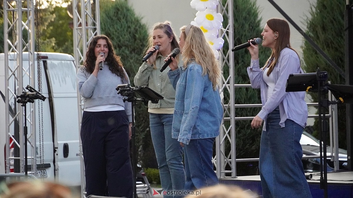 Koncert Uwielbienia - zespół Exodus 15 i Festiwal Piosenki Religijnej [19.06.2025] - zdjęcie #46 - eOstroleka.pl