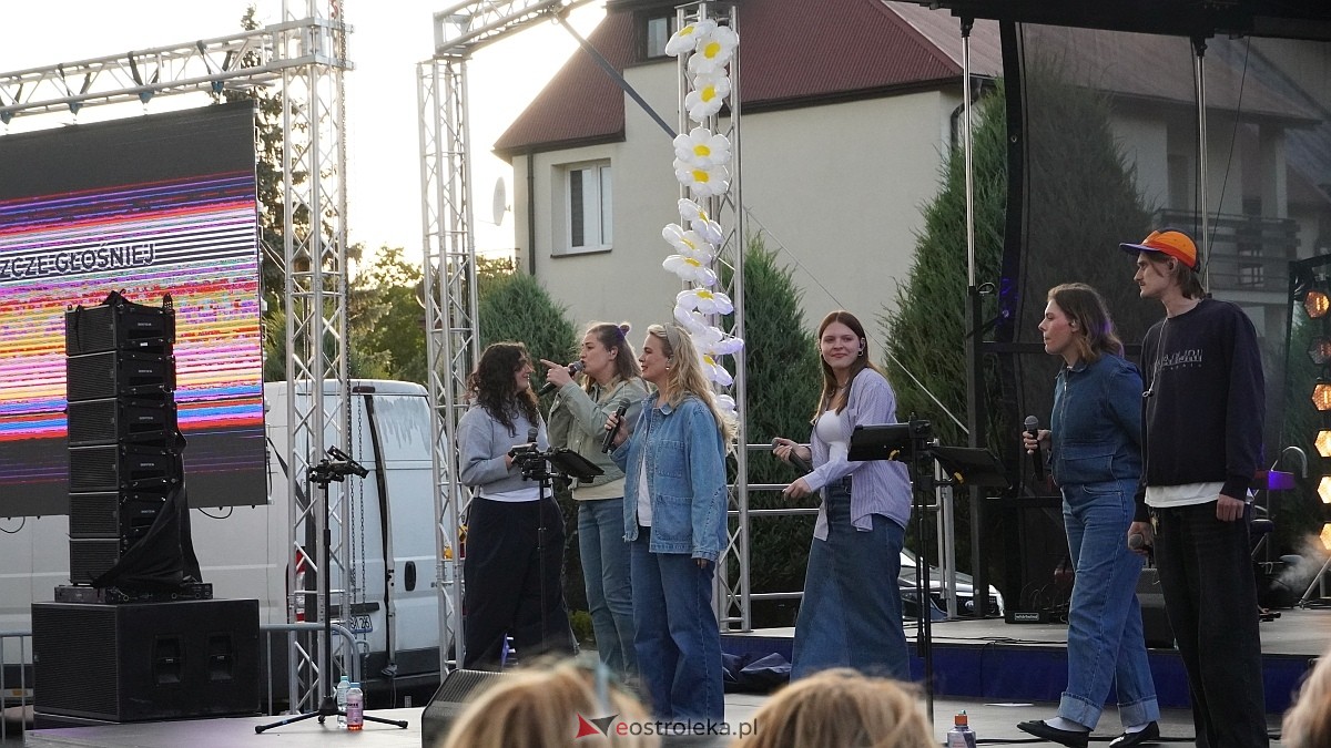 Koncert Uwielbienia - zespół Exodus 15 i Festiwal Piosenki Religijnej [19.06.2025] - zdjęcie #44 - eOstroleka.pl