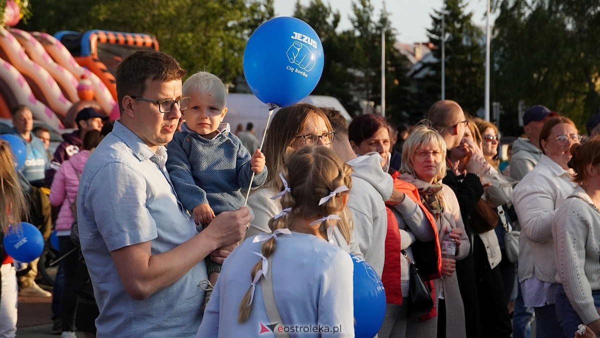 Koncert Uwielbienia - zespół Exodus 15 i Festiwal Piosenki Religijnej [19.06.2025] - zdjęcie #28 - eOstroleka.pl
