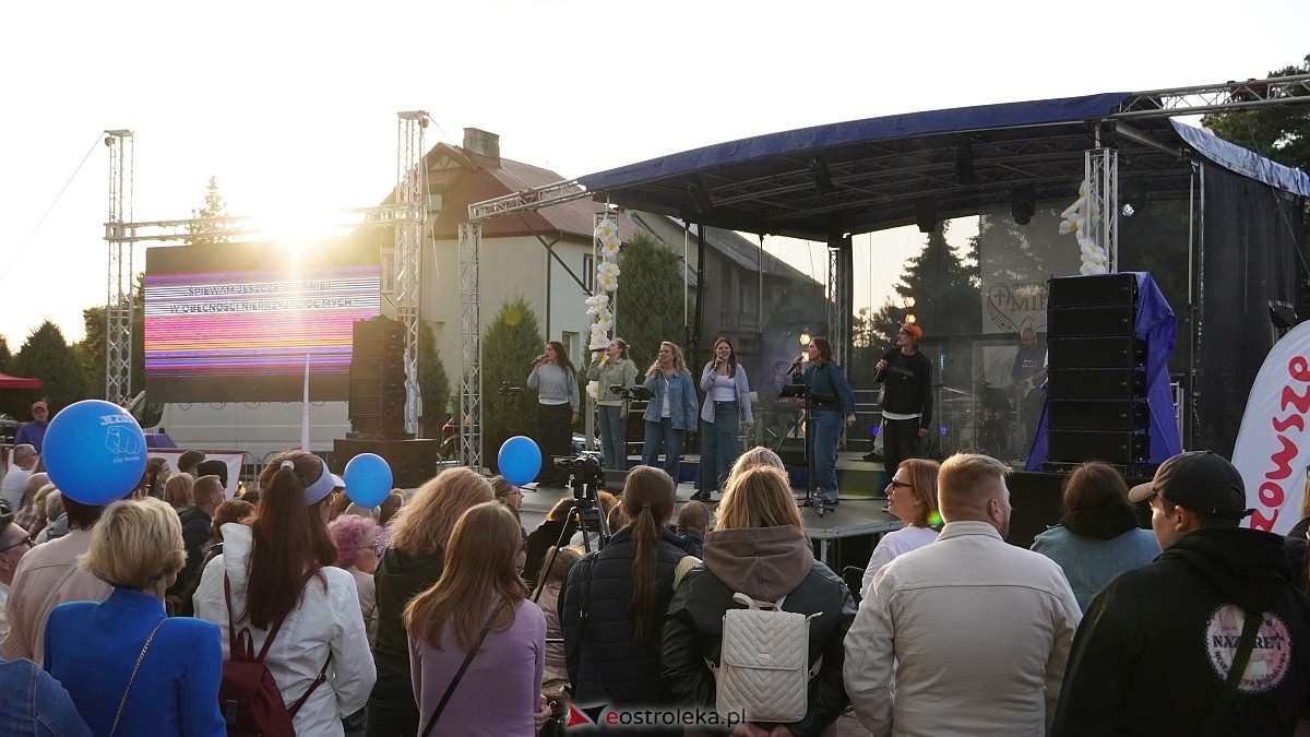 Koncert Uwielbienia - zespół Exodus 15 i Festiwal Piosenki Religijnej [19.06.2025] - zdjęcie #24 - eOstroleka.pl