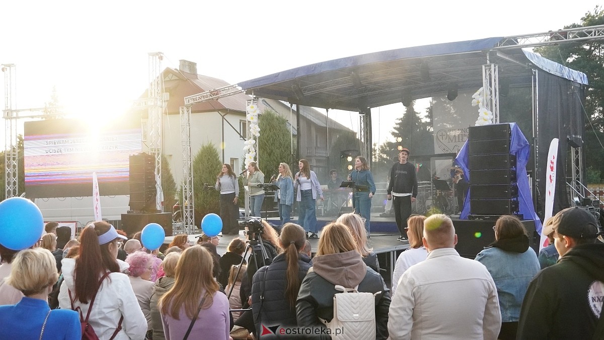 Koncert Uwielbienia - zespół Exodus 15 i Festiwal Piosenki Religijnej [19.06.2025] - zdjęcie #20 - eOstroleka.pl