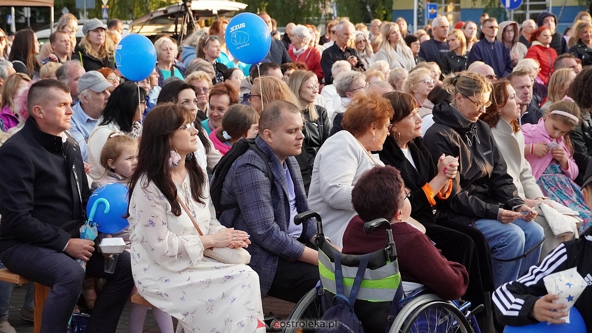 Koncert Uwielbienia - zespół Exodus 15 i Festiwal Piosenki Religijnej [19.06.2025] - zdjęcie #12 - eOstroleka.pl