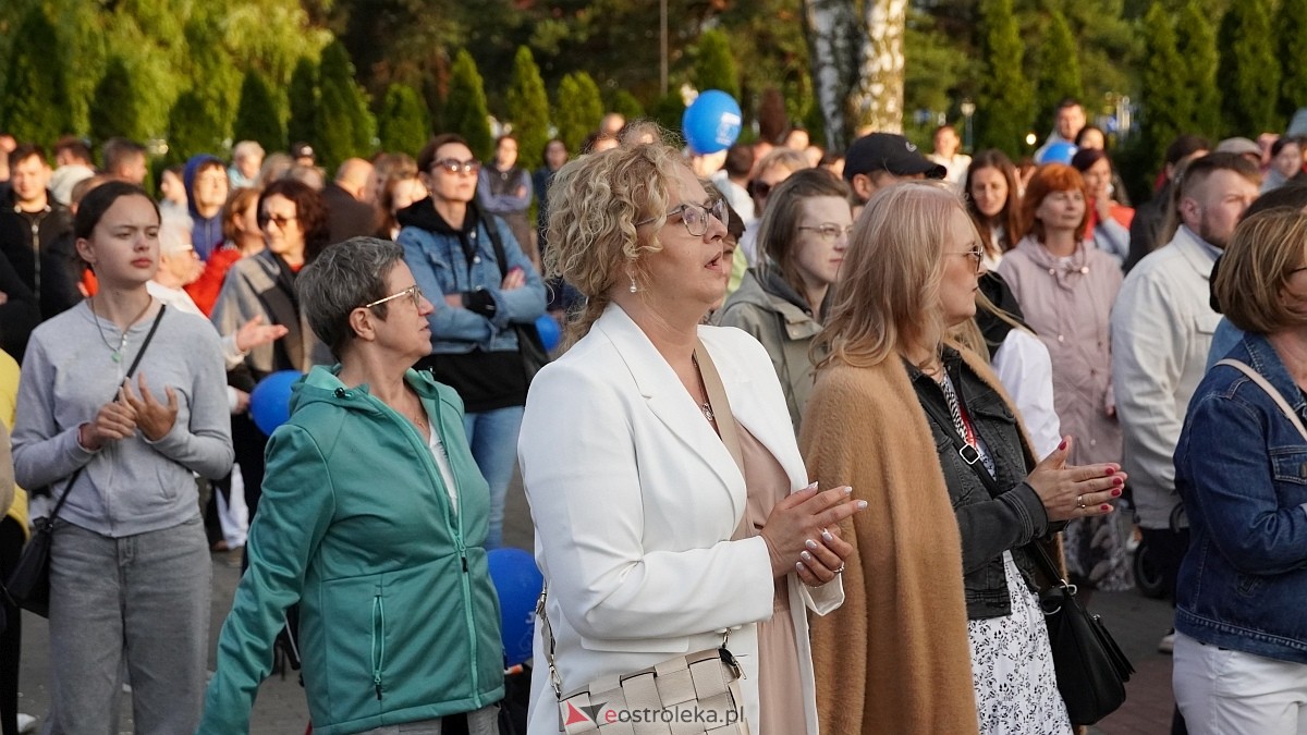 Koncert Uwielbienia - zespół Exodus 15 i Festiwal Piosenki Religijnej [19.06.2025] - zdjęcie #41 - eOstroleka.pl