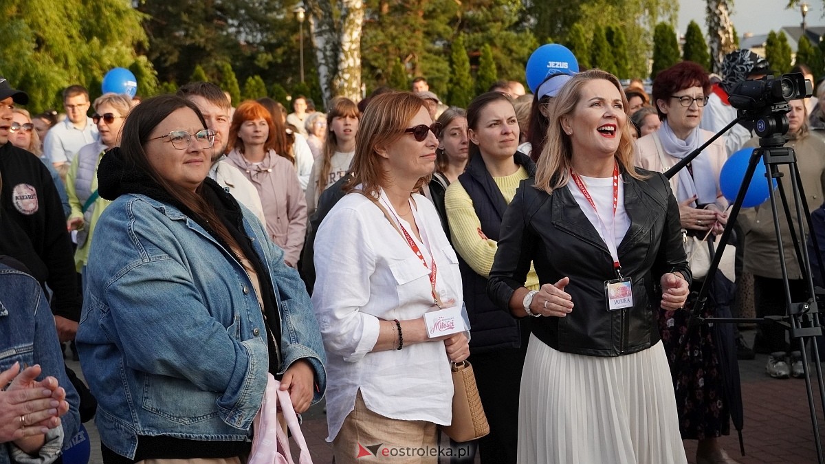 Koncert Uwielbienia - zespół Exodus 15 i Festiwal Piosenki Religijnej [19.06.2025] - zdjęcie #35 - eOstroleka.pl