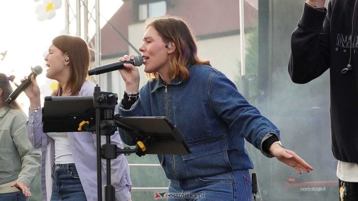 Koncert Uwielbienia - zespół Exodus 15 i Festiwal Piosenki Religijnej [19.06.2025] - zdjęcie #23 - eOstroleka.pl