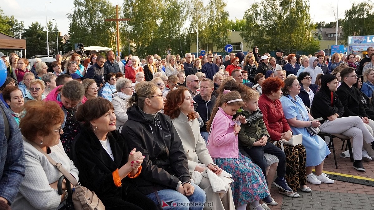Koncert Uwielbienia - zespół Exodus 15 i Festiwal Piosenki Religijnej [19.06.2025] - zdjęcie #3 - eOstroleka.pl