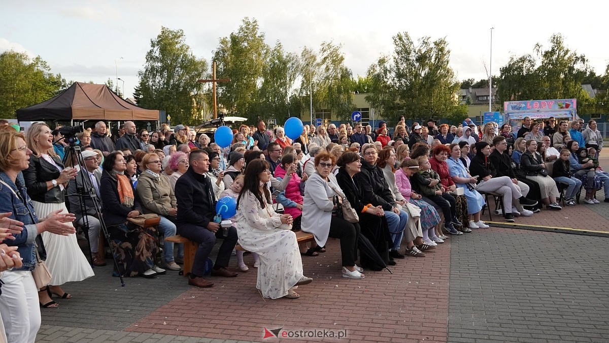 Koncert Uwielbienia - zespół Exodus 15 i Festiwal Piosenki Religijnej [19.06.2025] - zdjęcie #1 - eOstroleka.pl