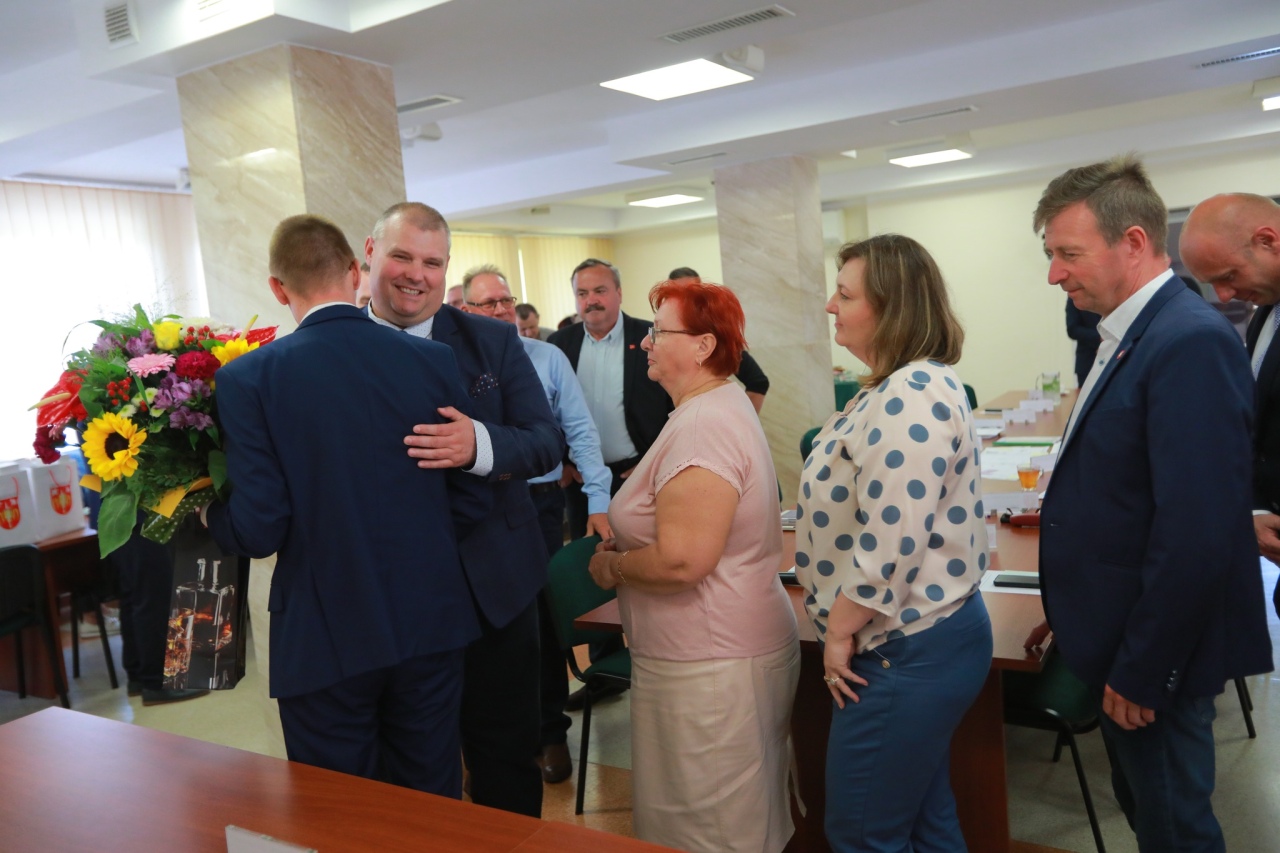 Sesja Rady Gminy w Rzekuniu - absolutorium i wotum zaufania dla wójta [18.06.2025] - zdjęcie #37 - eOstroleka.pl