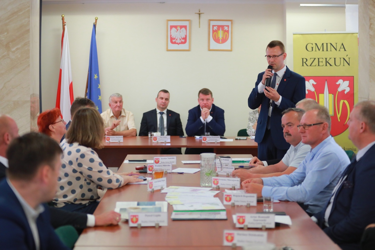 Sesja Rady Gminy w Rzekuniu - absolutorium i wotum zaufania dla wójta [18.06.2025] - zdjęcie #36 - eOstroleka.pl